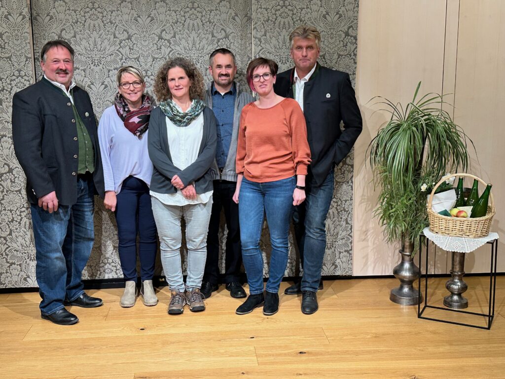 Der neu gewählte Vorstand mit Vertretern des Landesverbandes
